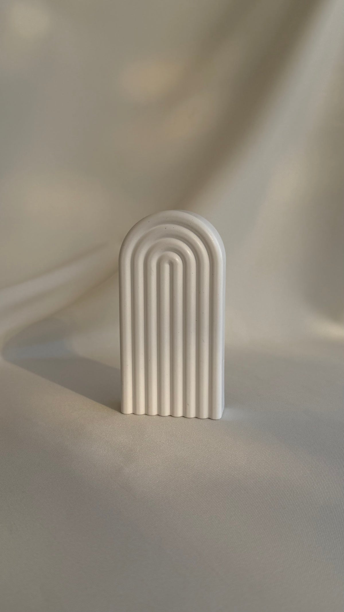 Small Accessory Stand - white concrete