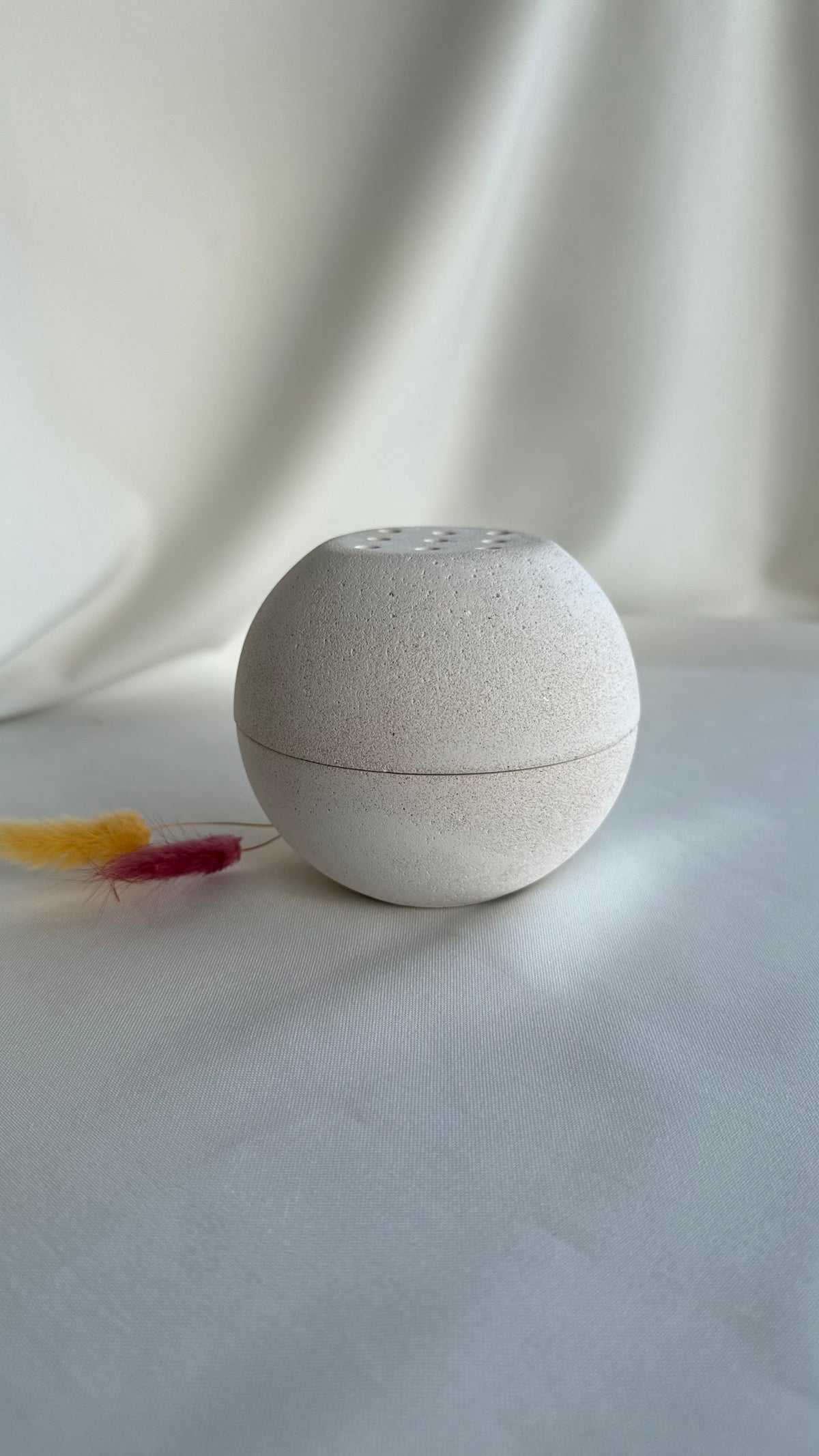 Round Incense Burner - white sand blend concrete