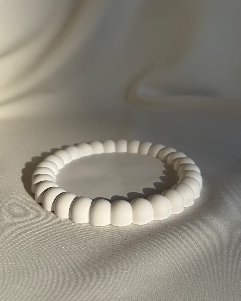 Round Dish with Bubbles
