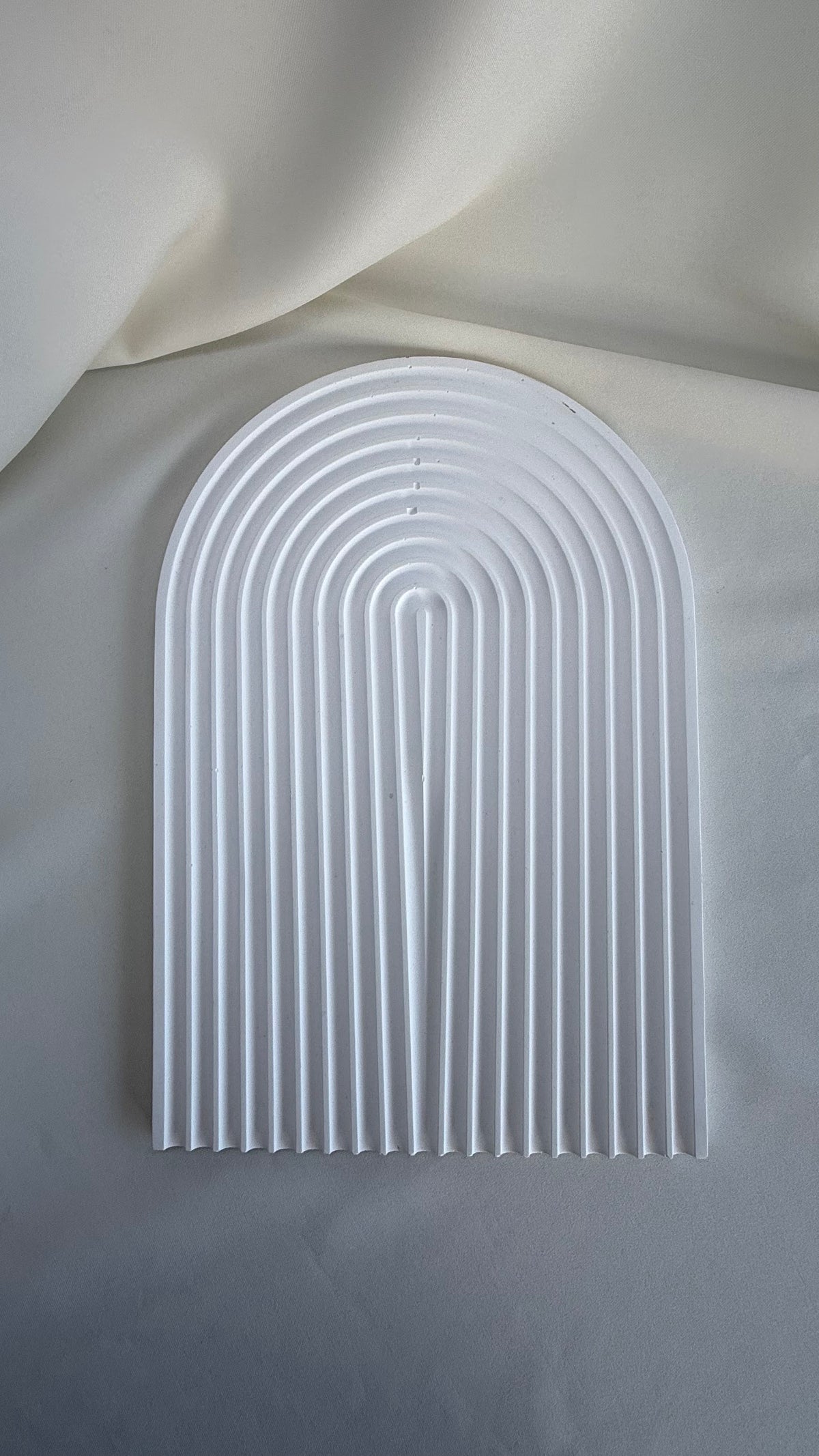 Large Arch Coaster - white oval concrete