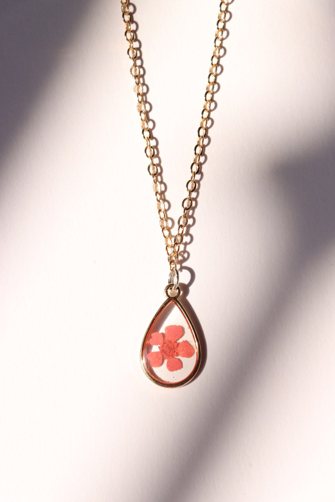 Resin Necklace - Light Purple Flower