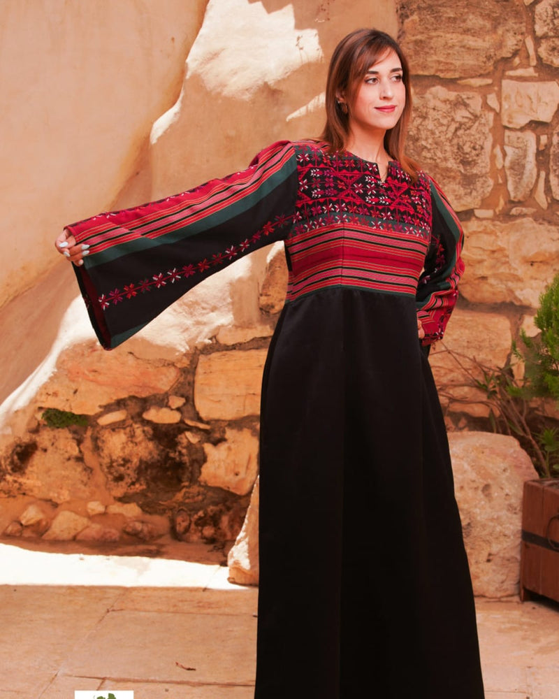 Under the Olive Shade – Black & Red Majdalawi Thobe
