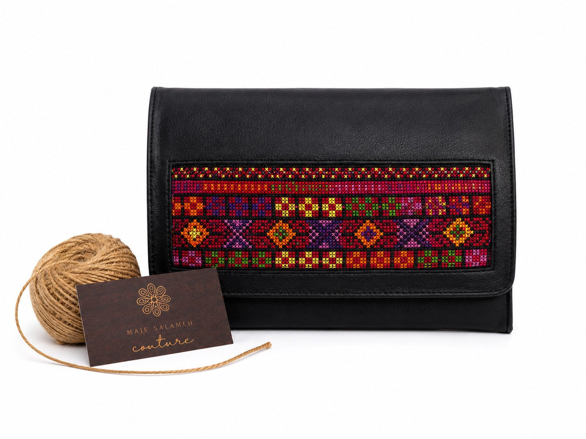 Tatreez Clutch – Multicolor Band
