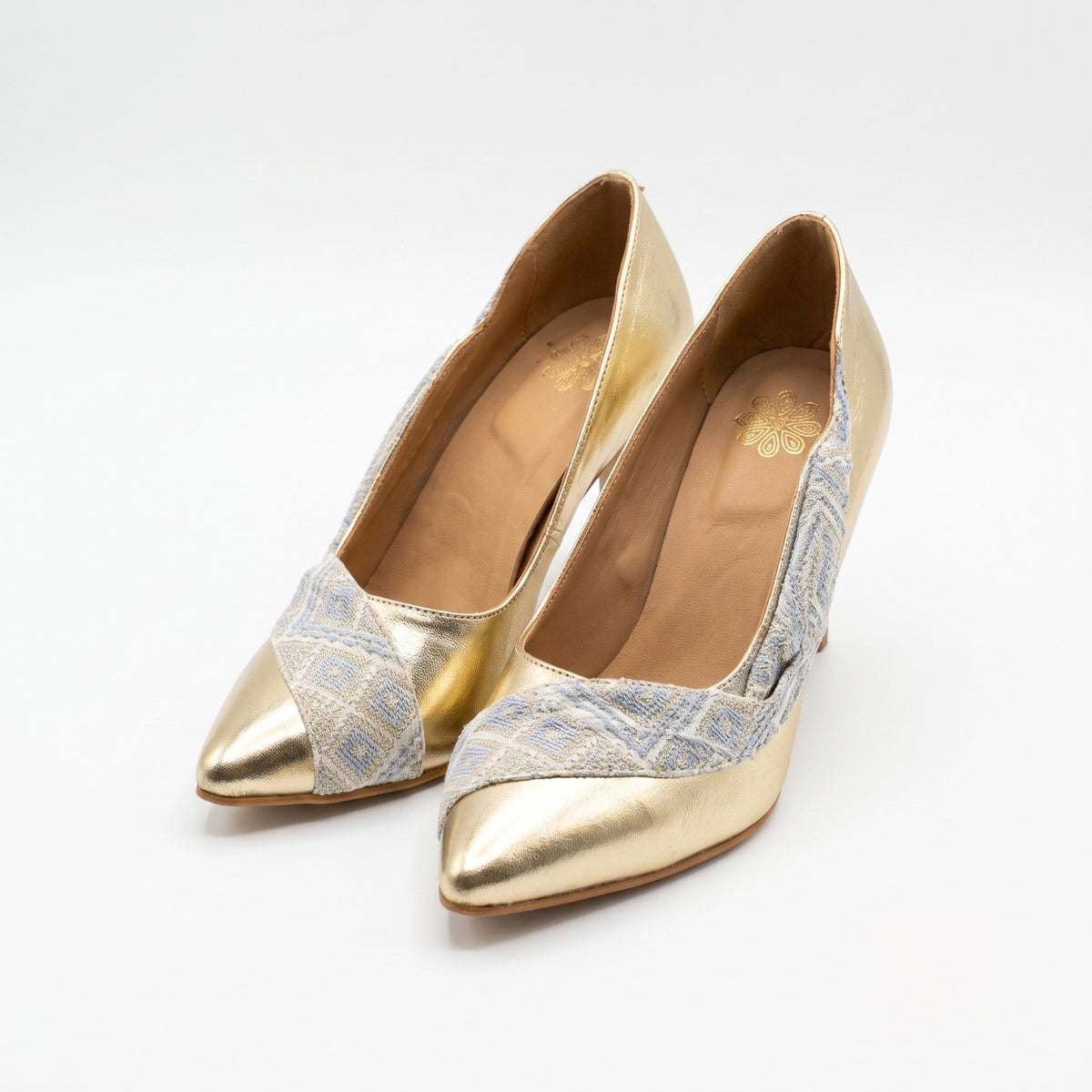 Gold Tatreez Pointed Pumps – Blue & Cream